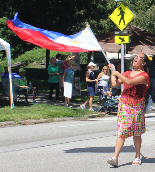 Cleveland Filipino community in Parade of Flags at One World Day